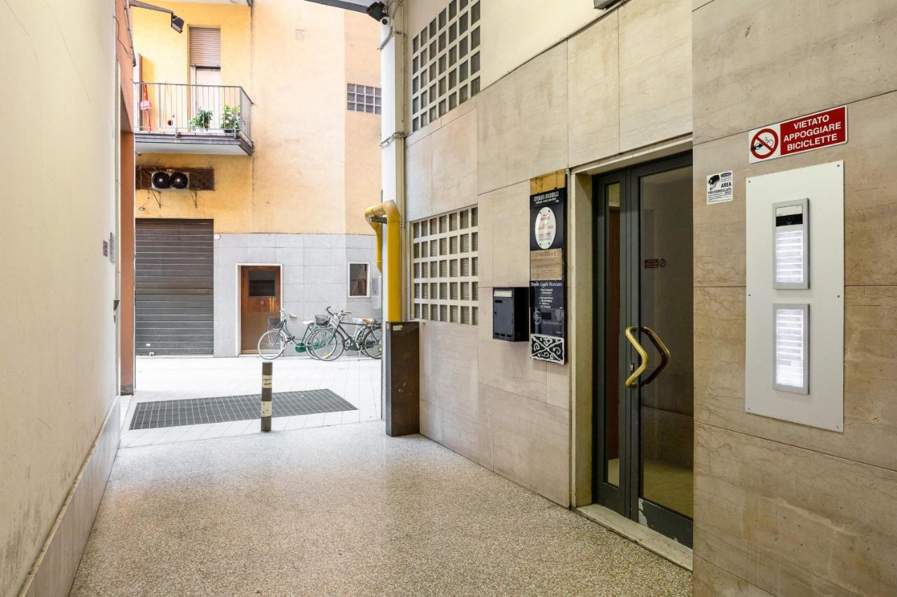 Studio di Via Lame vicino al Mercato delle Erbe Bologna Esterno foto